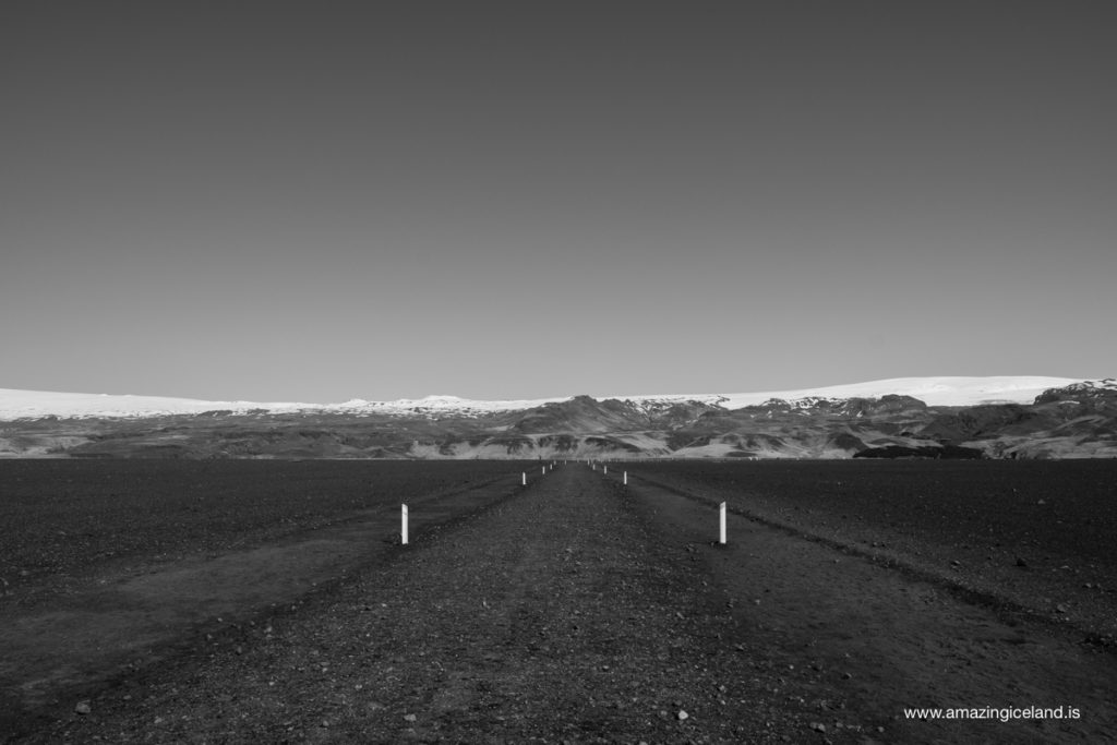 Road from Douglas C-117 Plane wreck on south coast of Iceland