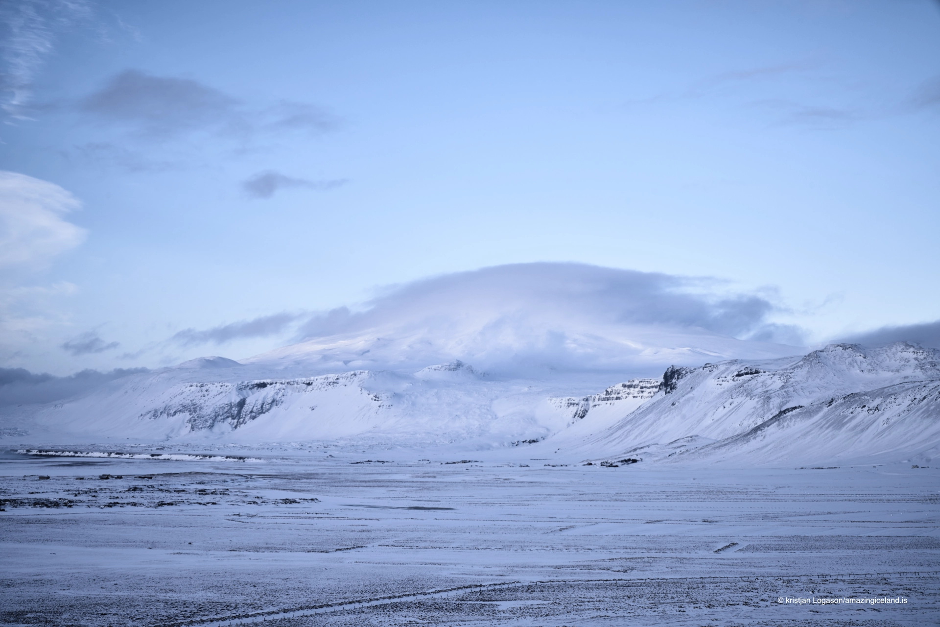 Búdir lava field and Snæfellsjökull in winter