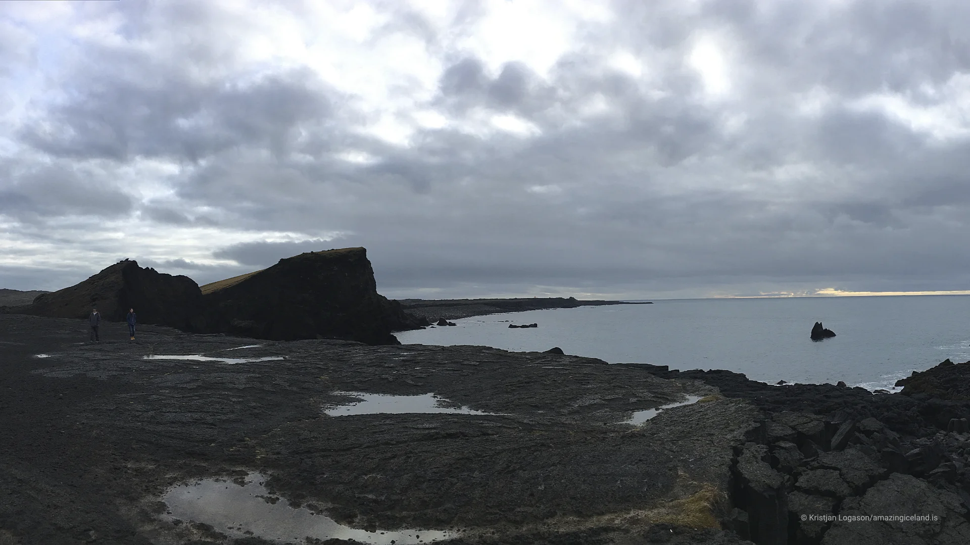 Valahnukur boulder ridge in Reykjanes