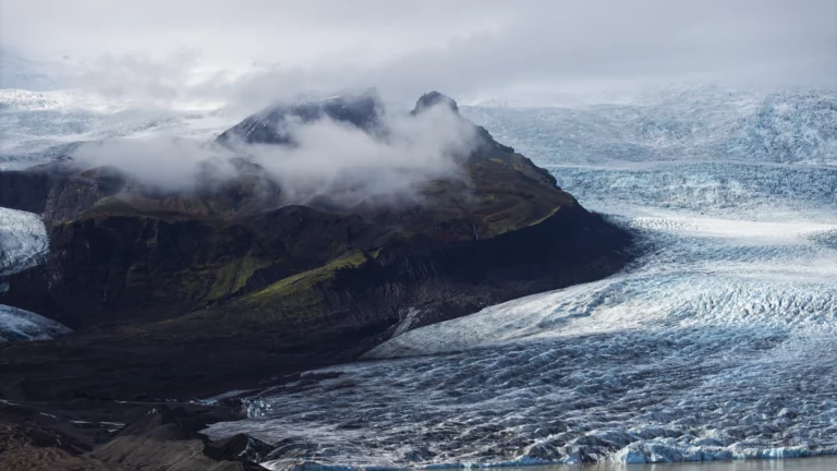 Fjallsarlon glacier lagoon