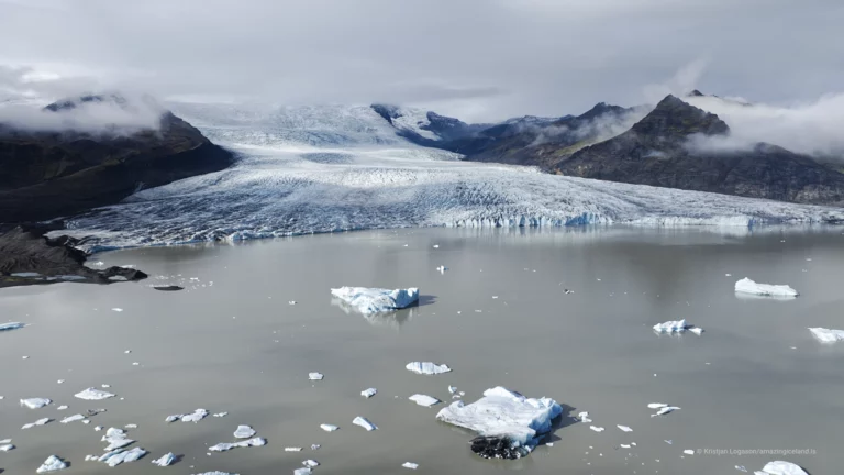 Fjallsarlon glacier lagoon