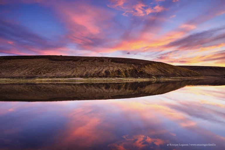 Veiðivötn (“the Fishing Lakes”) is a compact wilderness of roughly fifty crater lakes in Iceland’s central highlands—born from fire in 1477