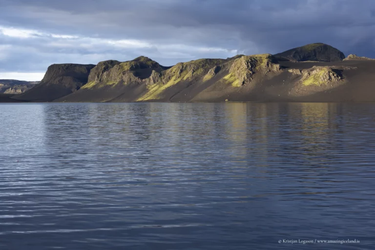 Veiðivötn (“the Fishing Lakes”) is a compact wilderness of roughly fifty crater lakes in Iceland’s central highlands—born from fire in 1477