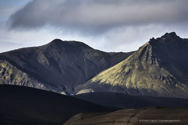 Veiðivötn (“the Fishing Lakes”) is a compact wilderness of roughly fifty crater lakes in Iceland’s central highlands—born from fire in 1477