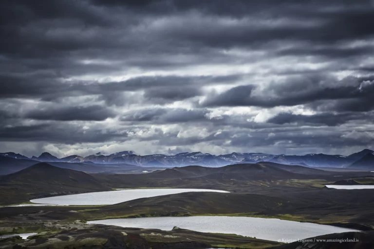 Veiðivötn (“the Fishing Lakes”) is a compact wilderness of roughly fifty crater lakes in Iceland’s central highlands—born from fire in 1477
