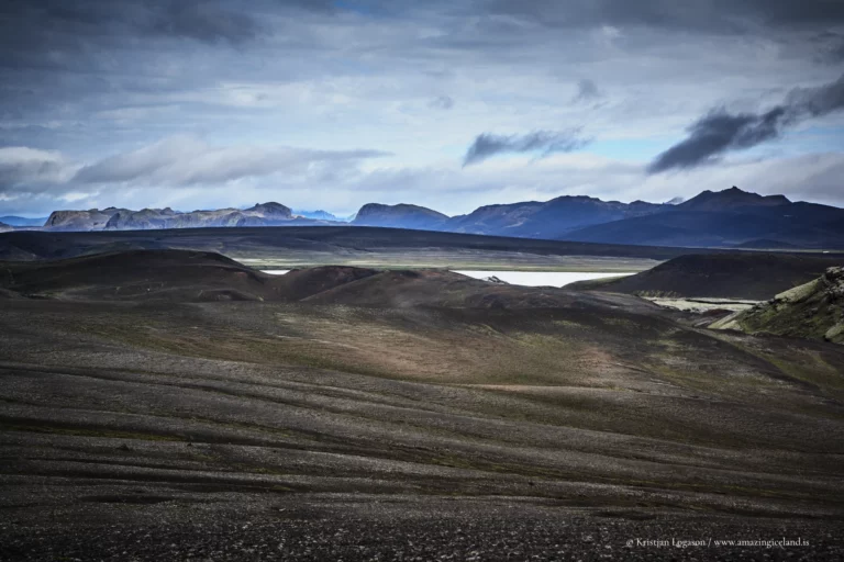 Veiðivötn (“the Fishing Lakes”) is a compact wilderness of roughly fifty crater lakes in Iceland’s central highlands—born from fire in 1477