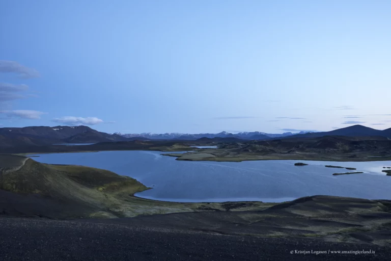 Veiðivötn (“the Fishing Lakes”) is a compact wilderness of roughly fifty crater lakes in Iceland’s central highlands—born from fire in 1477
