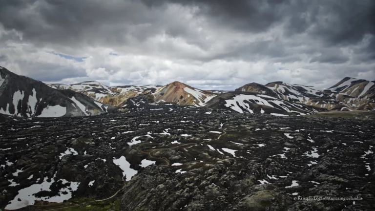 Brennisteinsalda is one of the most distinctive mountains in Landmannalaugar, rising directly above the geothermal basin and trail network of the Fjallabak Nature Reserve. Known for its strong colour contrasts and active geothermal alteration, the mountain offers a clear, close-range view of rhyolitic volcanism and surface processes that continue to shape the landscape today.