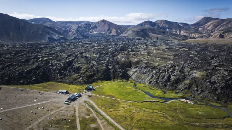 Brennisteinsalda is one of the most distinctive mountains in Landmannalaugar, rising directly above the geothermal basin and trail network of the Fjallabak Nature Reserve. Known for its strong colour contrasts and active geothermal alteration, the mountain offers a clear, close-range view of rhyolitic volcanism and surface processes that continue to shape the landscape today.